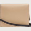 Start-Up Suzy Ferragamo bag is definetly eyecatching in Start-Up Ep8