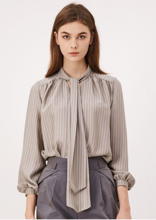 Start-Up Suzy Silk Blouse is must-have for everyday (CAHIERS)